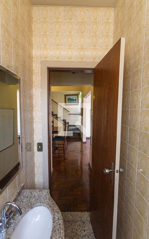 Casa à venda com 200m², 4 quartos e 4 vagas Casa à venda com 200m², 4 quartos e 4 vagasLavabo da Copa