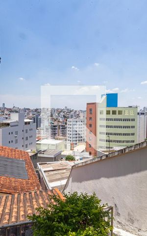 Casa à venda com 200m², 4 quartos e 4 vagas Casa à venda com 200m², 4 quartos e 4 vagasVista do Quintal