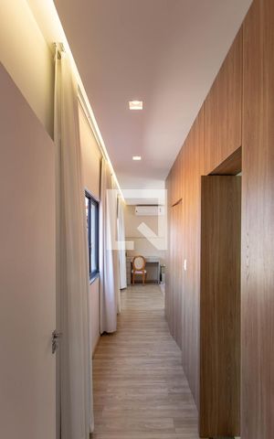 Casa à venda com 380m², 4 quartos e 6 vagas Casa à venda com 380m², 4 quartos e 6 vagasQuarto Suíte