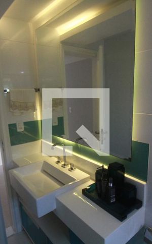 Casa de condomínio à venda com 308m², 4 quartos e 2 vagasBanheiro Social
