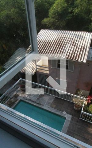 Casa de condomínio à venda com 308m², 4 quartos e 2 vagasVista Suíte 1