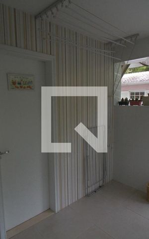 Casa de condomínio à venda com 308m², 4 quartos e 2 vagasÁrea de Serviços