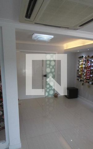 Casa de condomínio à venda com 308m², 4 quartos e 2 vagasSala