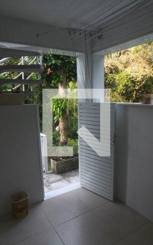 Casa de condomínio à venda com 308m², 4 quartos e 2 vagasÁrea de Serviços