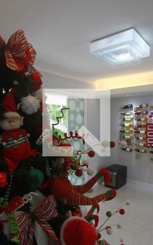 Casa de condomínio à venda com 308m², 4 quartos e 2 vagasSala