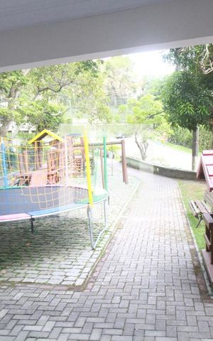 Casa de condomínio à venda com 308m², 4 quartos e 2 vagasÁrea comum - Playground