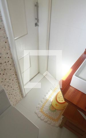 Casa de condomínio à venda com 308m², 4 quartos e 2 vagasLavabo