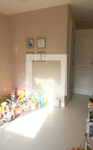 Casa de condomínio à venda com 308m², 4 quartos e 2 vagasQuarto 1