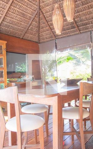 Casa para alugar com 310m², 4 quartos e 8 vagas Casa para alugar com 310m², 4 quartos e 8 vagasCopa da Churrasqueira