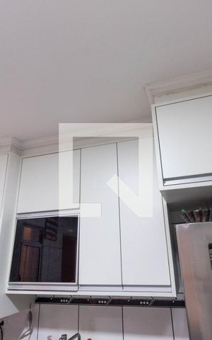Casa à venda com 90m², 2 quartos e 1 vaga Casa à venda com 90m², 2 quartos e 1 vagaCozinha - Armários