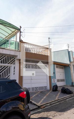 Casa à venda com 90m², 2 quartos e 1 vaga Casa à venda com 90m², 2 quartos e 1 vagaFachada