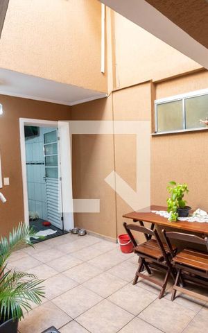 Casa à venda com 90m², 2 quartos e 1 vaga Casa à venda com 90m², 2 quartos e 1 vagaQuintal