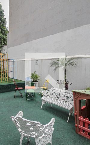 Apartamento à venda com 130m², 2 quartos e 1 vaga Apartamento à venda com 130m², 2 quartos e 1 vagaÁrea comum - Playground