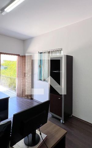 Casa à venda com 385m², 5 quartos e 3 vagasQuarto 4