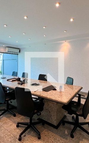 Casa à venda com 385m², 5 quartos e 3 vagasSala 2