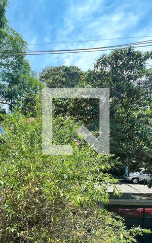 Casa à venda com 385m², 5 quartos e 3 vagasVista