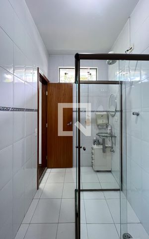 Casa à venda com 385m², 5 quartos e 3 vagasBanheiro da Suíte 1