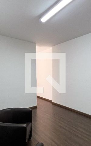 Casa à venda com 385m², 5 quartos e 3 vagasCorredor 