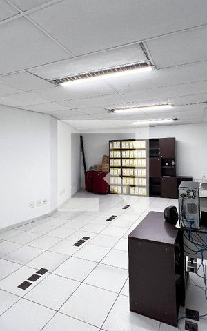 Casa à venda com 385m², 5 quartos e 3 vagasSalão de Festas