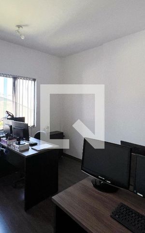Casa à venda com 385m², 5 quartos e 3 vagasQuarto 3