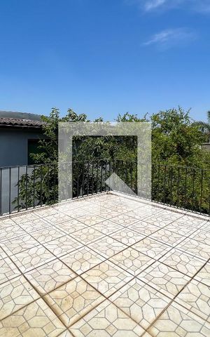 Casa à venda com 385m², 5 quartos e 3 vagasVaranda