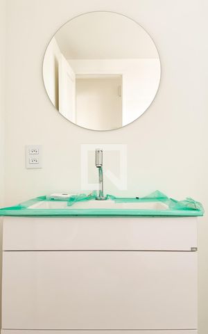 Apartamento à venda com 72m², 2 quartos e 2 vagas Apartamento à venda com 72m², 2 quartos e 2 vagasBanheiro