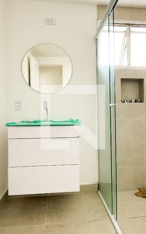 Apartamento à venda com 72m², 2 quartos e 2 vagas Apartamento à venda com 72m², 2 quartos e 2 vagasBanheiro