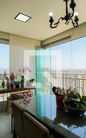 Apartamento à venda com 102m², 3 quartos e 2 vagas Apartamento à venda com 102m², 3 quartos e 2 vagasSala de jantar