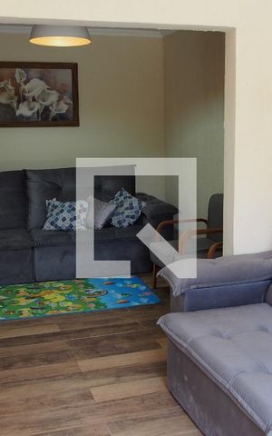 Casa para alugar com 300m², 4 quartos e 2 vagasSala