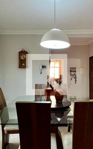 Casa à venda com 482m², 4 quartos e 4 vagasSala