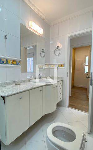Casa de condomínio à venda com 414m², 4 quartos e 3 vagasBanheiro da Suíte 3