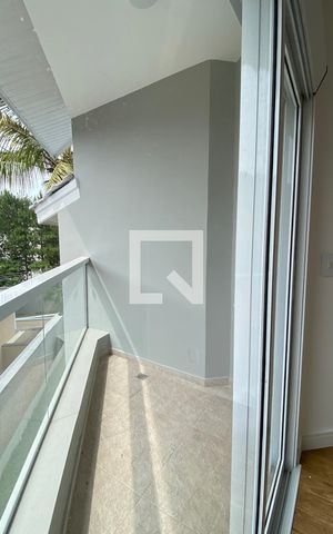 Casa de condomínio à venda com 414m², 4 quartos e 3 vagassacada da Suíte 2