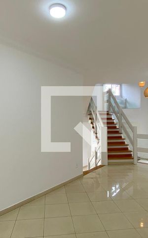 Casa de condomínio à venda com 414m², 4 quartos e 3 vagasHall