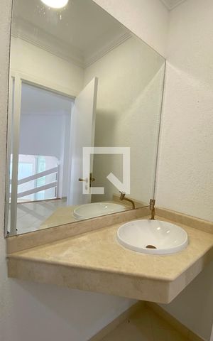 Casa de condomínio à venda com 414m², 4 quartos e 3 vagasLavabo