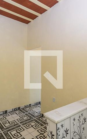 Casa para alugar com 40m², 1 quarto e sem vaga Casa para alugar com 40m², 1 quarto e sem vagaSala