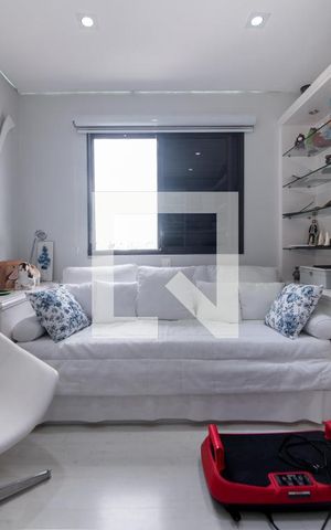 Apartamento para alugar com 120m², 3 quartos e 2 vagas Apartamento para alugar com 120m², 3 quartos e 2 vagasQuarto 1 - Escritório
