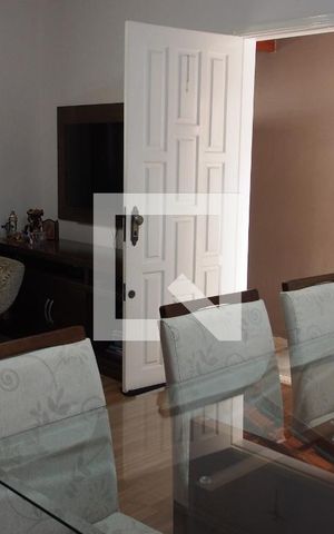 Casa de condomínio à venda com 118m², 2 quartos e 2 vagasSala
