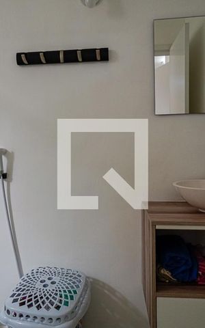 Casa à venda com 100m², 2 quartos e 1 vaga Casa à venda com 100m², 2 quartos e 1 vagaBanheiro