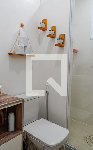 Casa à venda com 100m², 2 quartos e 1 vaga Casa à venda com 100m², 2 quartos e 1 vagaBanheiro