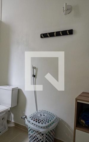 Casa à venda com 100m², 2 quartos e 1 vaga Casa à venda com 100m², 2 quartos e 1 vagaBanheiro