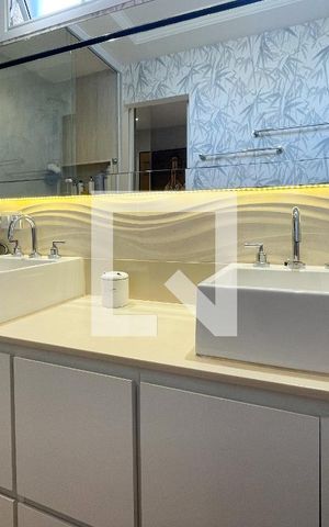Apartamento à venda com 174m², 3 quartos e 2 vagas Apartamento à venda com 174m², 3 quartos e 2 vagasBanheiro da Suíte