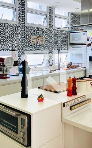 Apartamento à venda com 174m², 3 quartos e 2 vagas Apartamento à venda com 174m², 3 quartos e 2 vagasCozinha