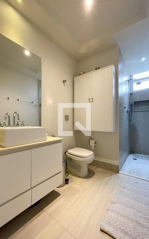 Apartamento à venda com 174m², 3 quartos e 2 vagas Apartamento à venda com 174m², 3 quartos e 2 vagasBanheiro