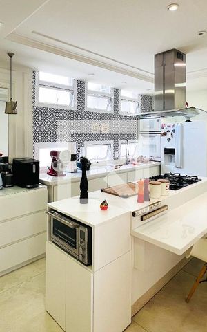 Apartamento à venda com 174m², 3 quartos e 2 vagas Apartamento à venda com 174m², 3 quartos e 2 vagasCozinha