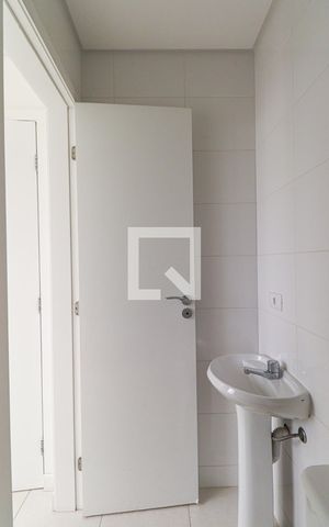 Apartamento para alugar com 255m², 4 quartos e 2 vagasBanheiro de serviço
