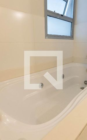 Apartamento à venda com 176m², 4 quartos e 1 vaga Apartamento à venda com 176m², 4 quartos e 1 vagaBanheiro da Suíte 1