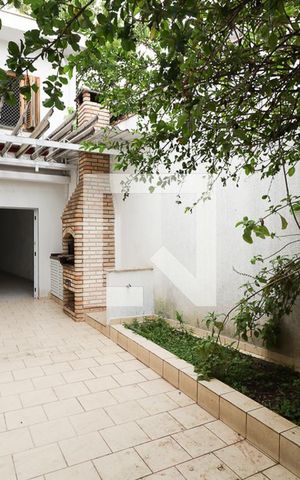 Casa à venda com 250m², 4 quartos e 3 vagasChurrasqueira