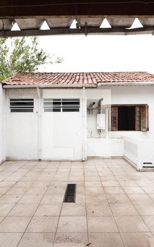 Casa à venda com 250m², 4 quartos e 3 vagasÁrea Externa Superior