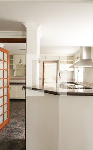 Casa à venda com 250m², 4 quartos e 3 vagasCozinha