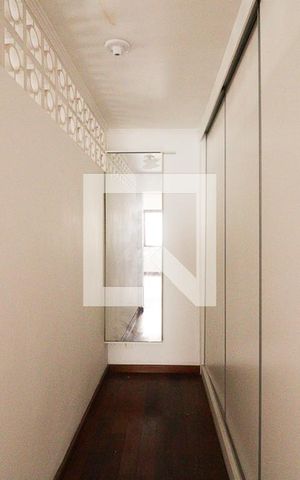 Casa à venda com 250m², 4 quartos e 3 vagasCloset da Suíte 1